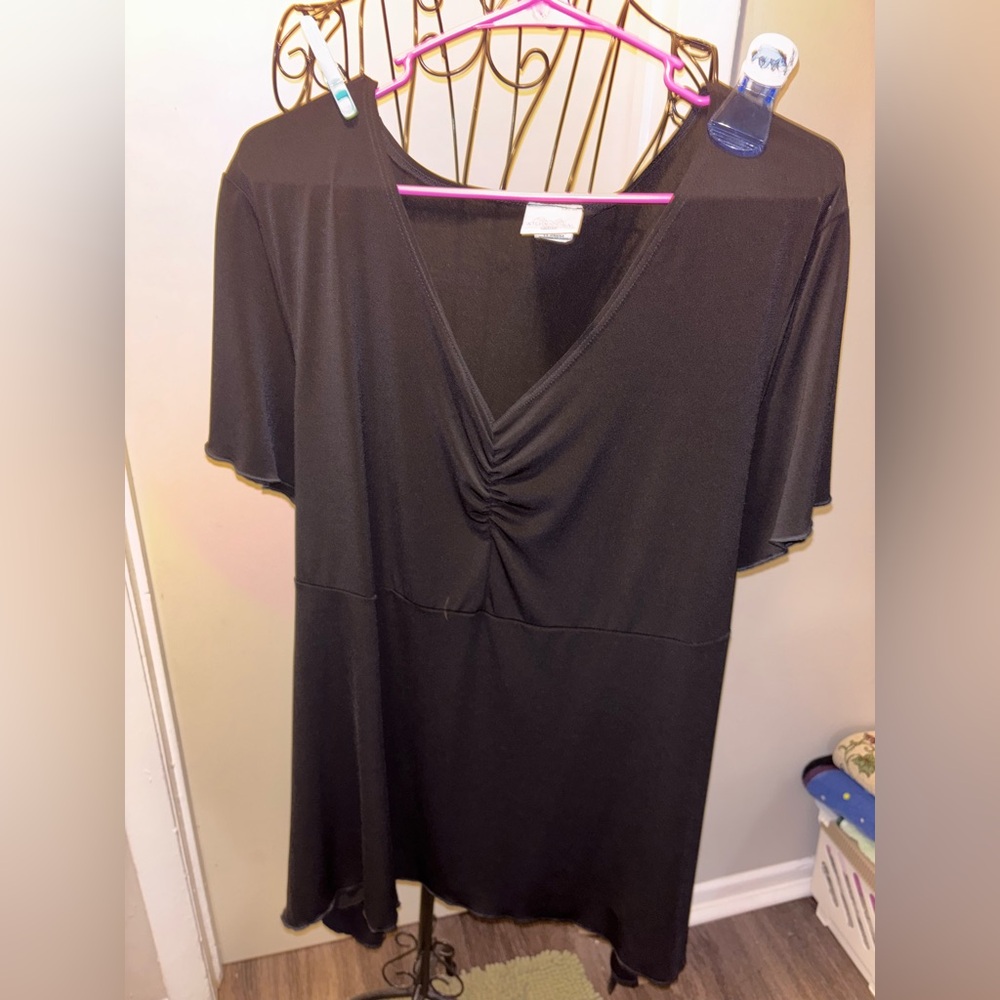 Womens fiorlini international plus size 3X black dressy shirt..ties in back